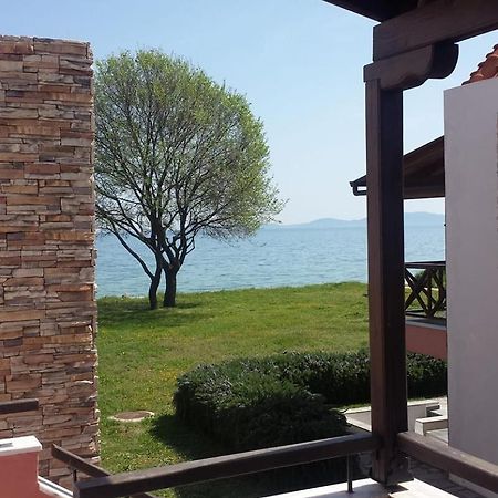 Beachfront Stylish Maisonette In อิเอริสโซส ภายนอก รูปภาพ