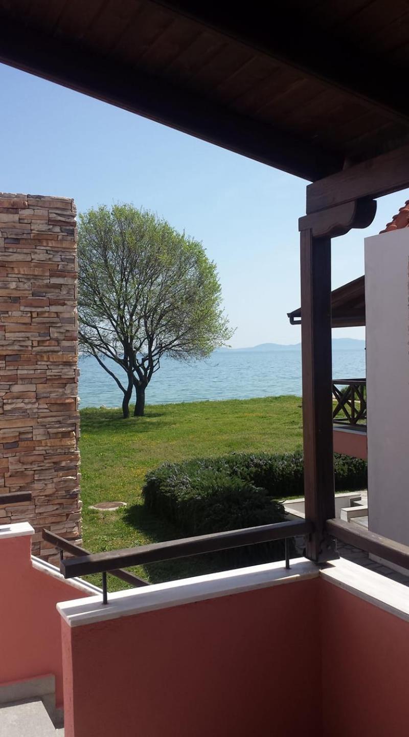 Beachfront Stylish Maisonette In อิเอริสโซส ภายนอก รูปภาพ