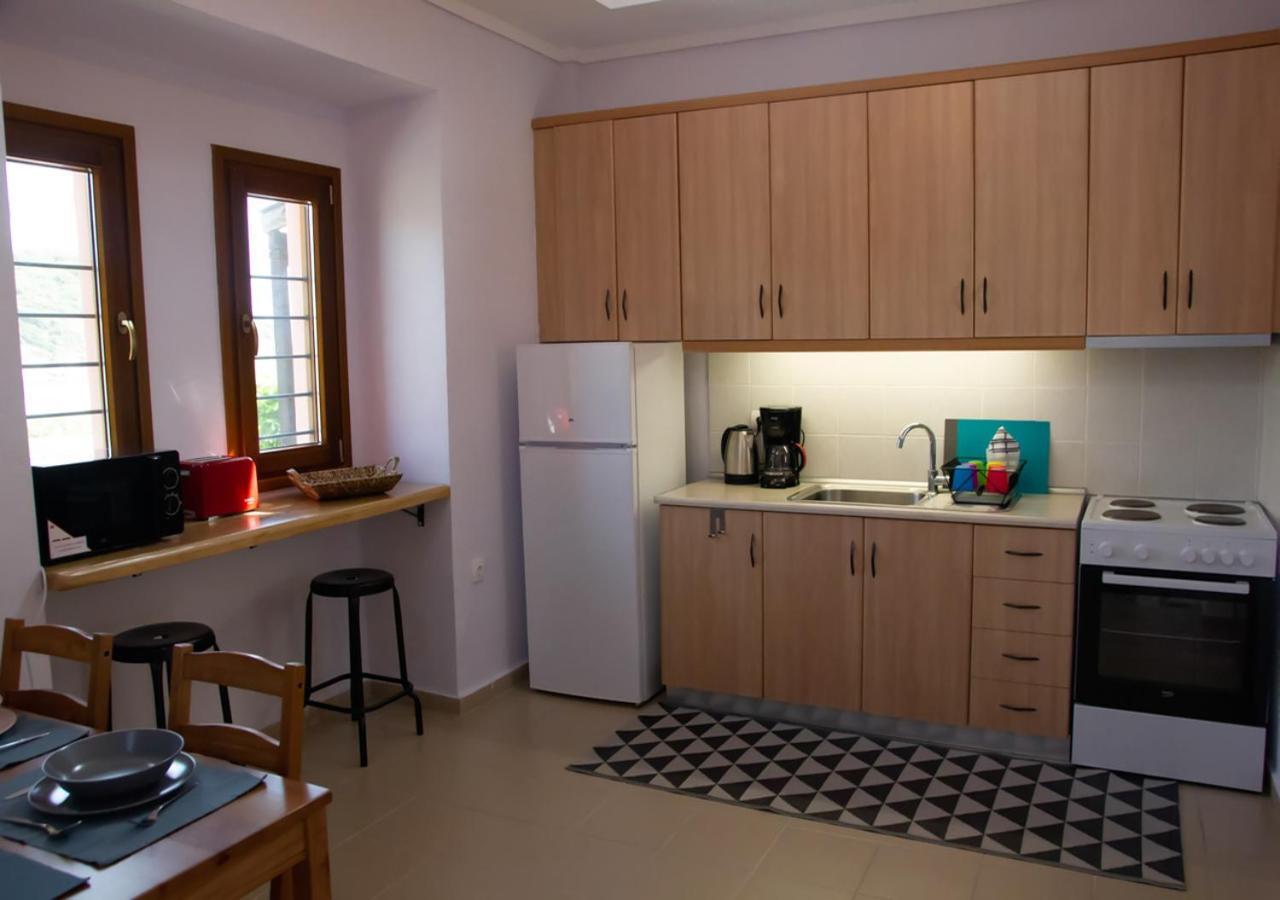 Beachfront Stylish Maisonette In อิเอริสโซส ภายนอก รูปภาพ