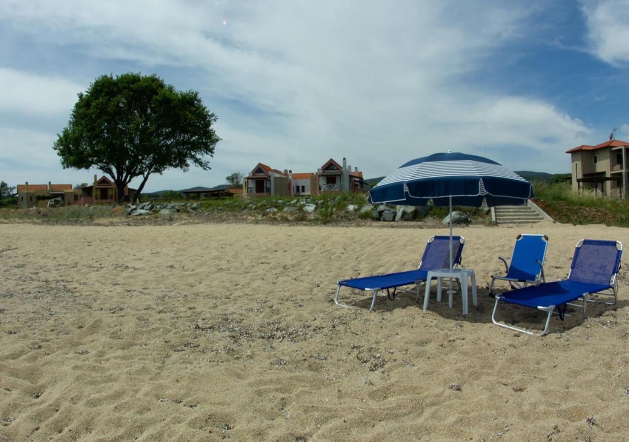Beachfront Stylish Maisonette In อิเอริสโซส ภายนอก รูปภาพ