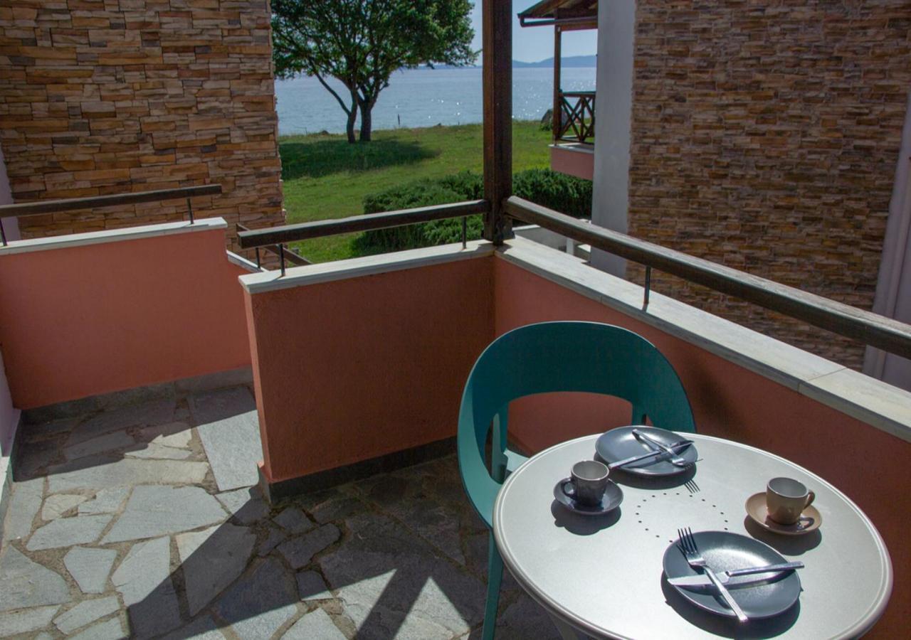 Beachfront Stylish Maisonette In อิเอริสโซส ภายนอก รูปภาพ