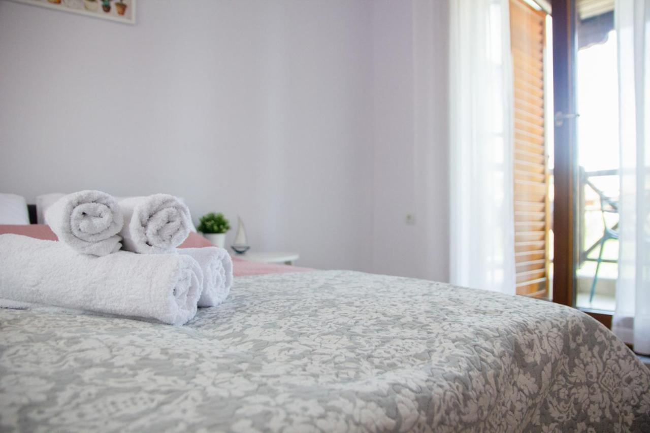 Beachfront Stylish Maisonette In อิเอริสโซส ภายนอก รูปภาพ